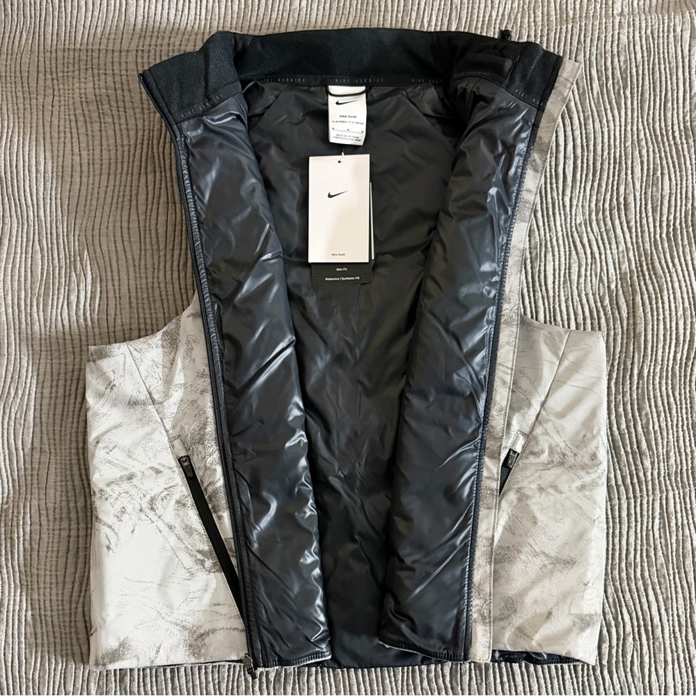 Nike Swift Therma-FIT ADV Reflective Running Vest - HV2762-078 - Vast Grey - M - Picture 13 of 14